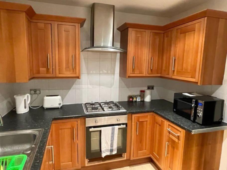 Lovely 2Br Gem Near To Wsu, City. Paisley Bagian luar foto